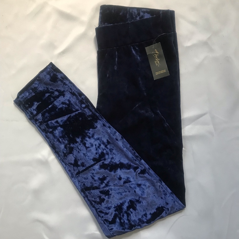 Thalia Sodi Leggings, Holiday, size Medium NWT